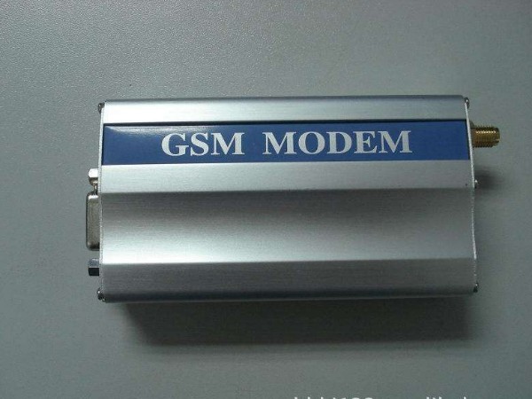 短信貓(GSM MODEM)在動環(huán)檢測報警系統(tǒng)中的使用